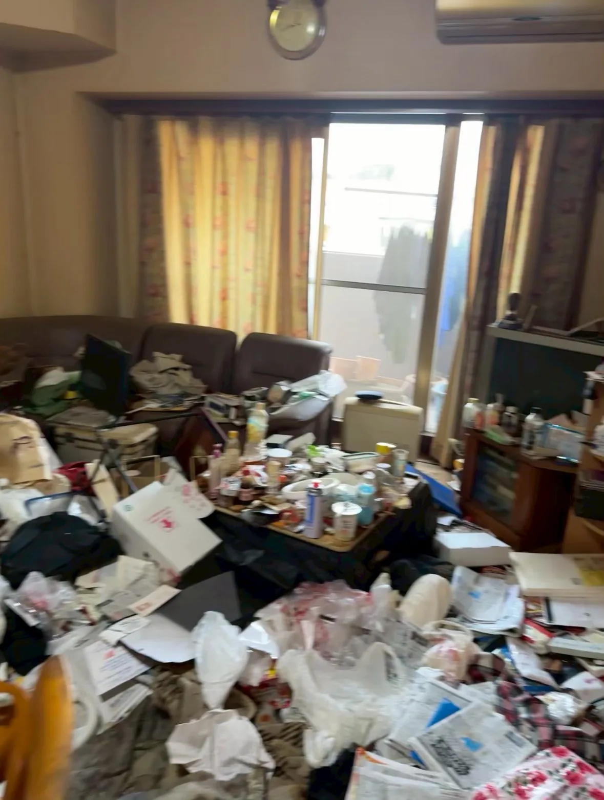 春日井市 ゴミ屋敷の片付けと清掃 BEFORE