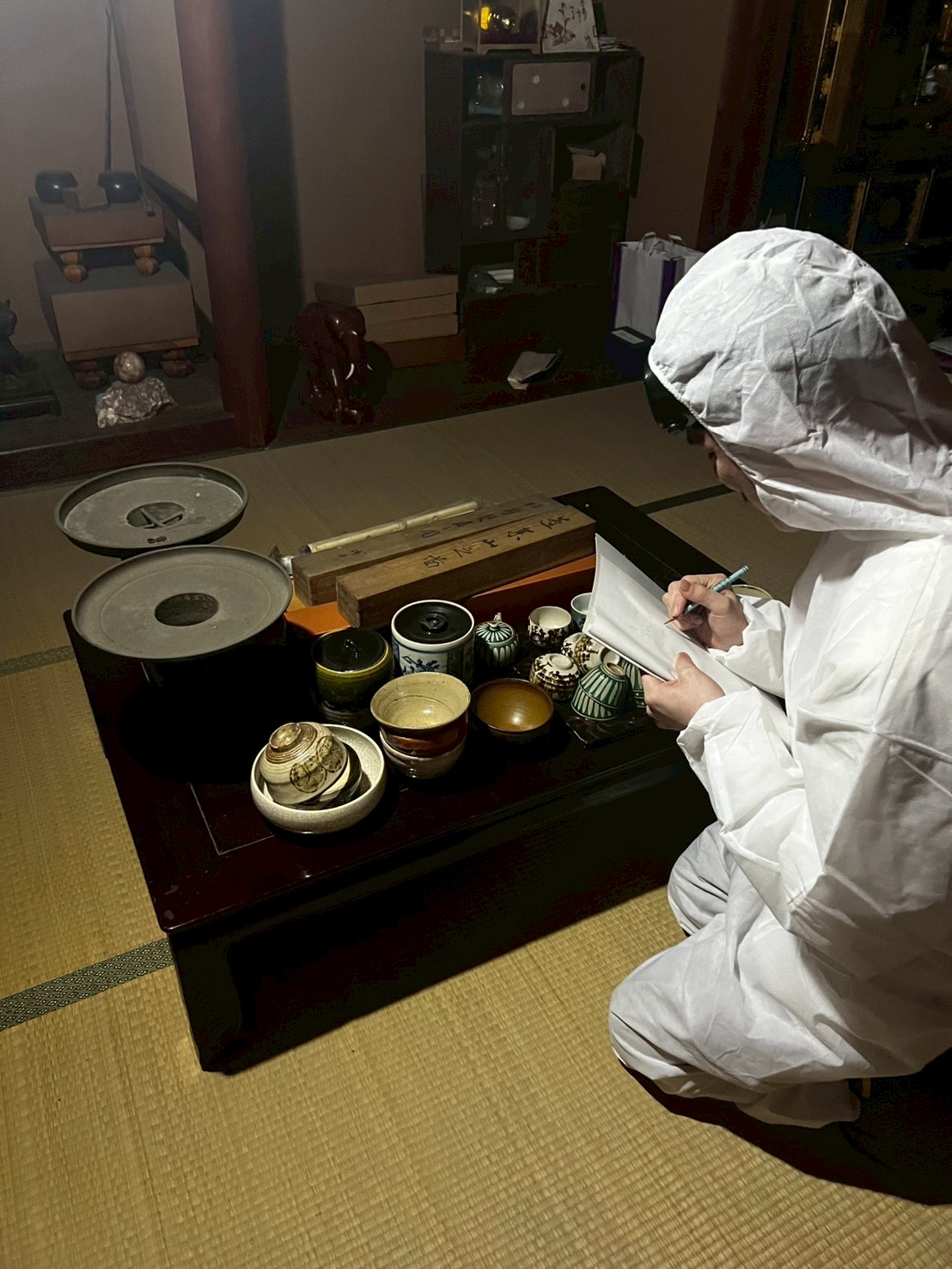 春日井市 遺品整理と消臭作業 施工前